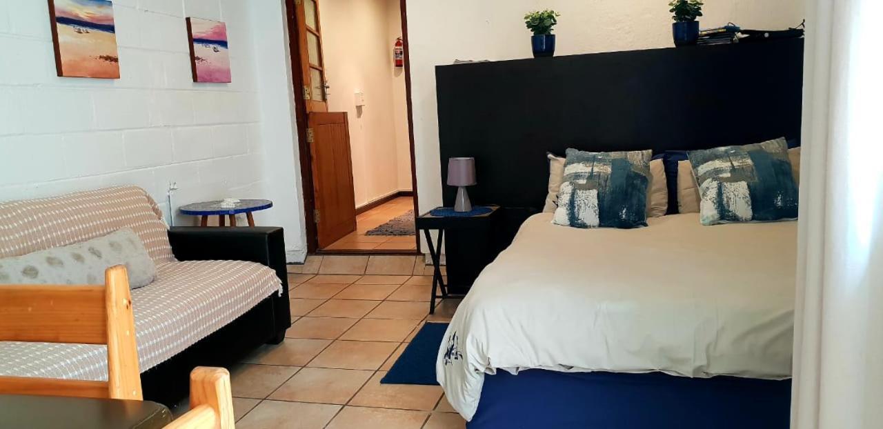 Seagulls Guest House 兰格班 外观 照片