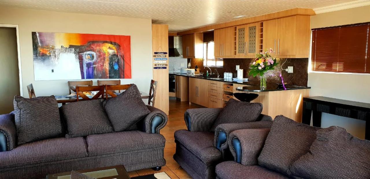 Seagulls Guest House 兰格班 外观 照片